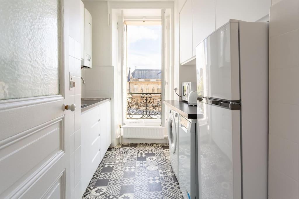 Le Marais, Fantastic View On Archives Nationales Apartment Париж Екстериор снимка
